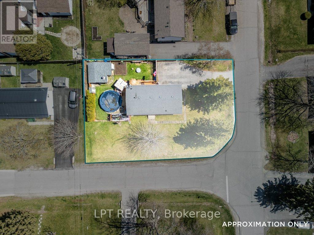 Property at 3 DEERFIELD STREET image 4