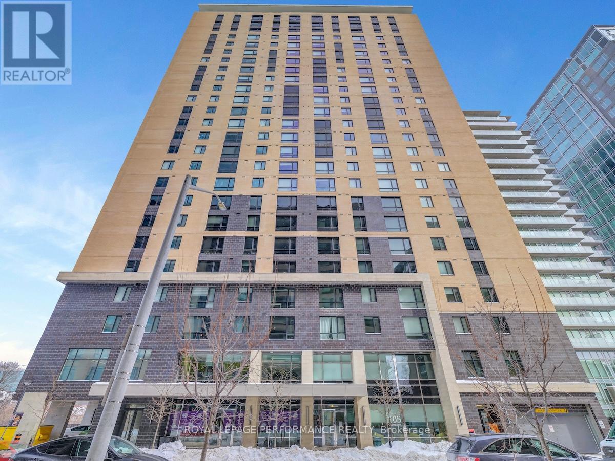 Property at 1010 - 105 CHAMPAGNE AVENUE S image 2