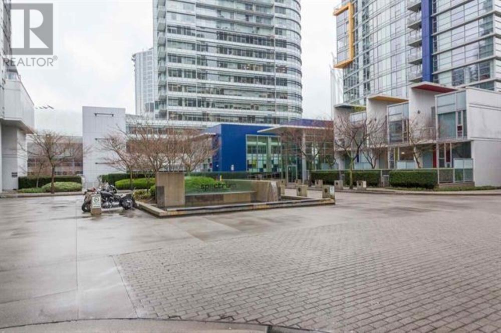 Listing Picture 16 of 19 : 1801 668 CITADEL PARADE, Vancouver / 溫哥華 - 魯藝地產 Yvonne Lu Group - MLS Medallion Club Member