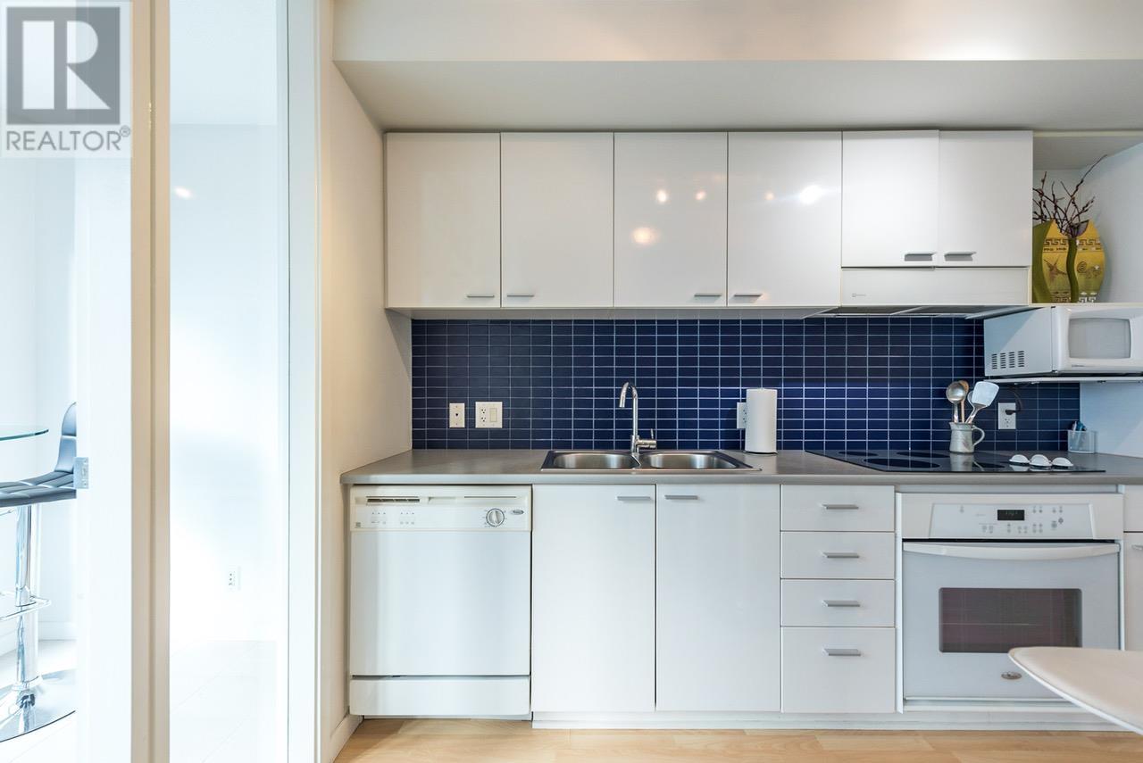 Listing Picture 5 of 19 : 1801 668 CITADEL PARADE, Vancouver / 溫哥華 - 魯藝地產 Yvonne Lu Group - MLS Medallion Club Member