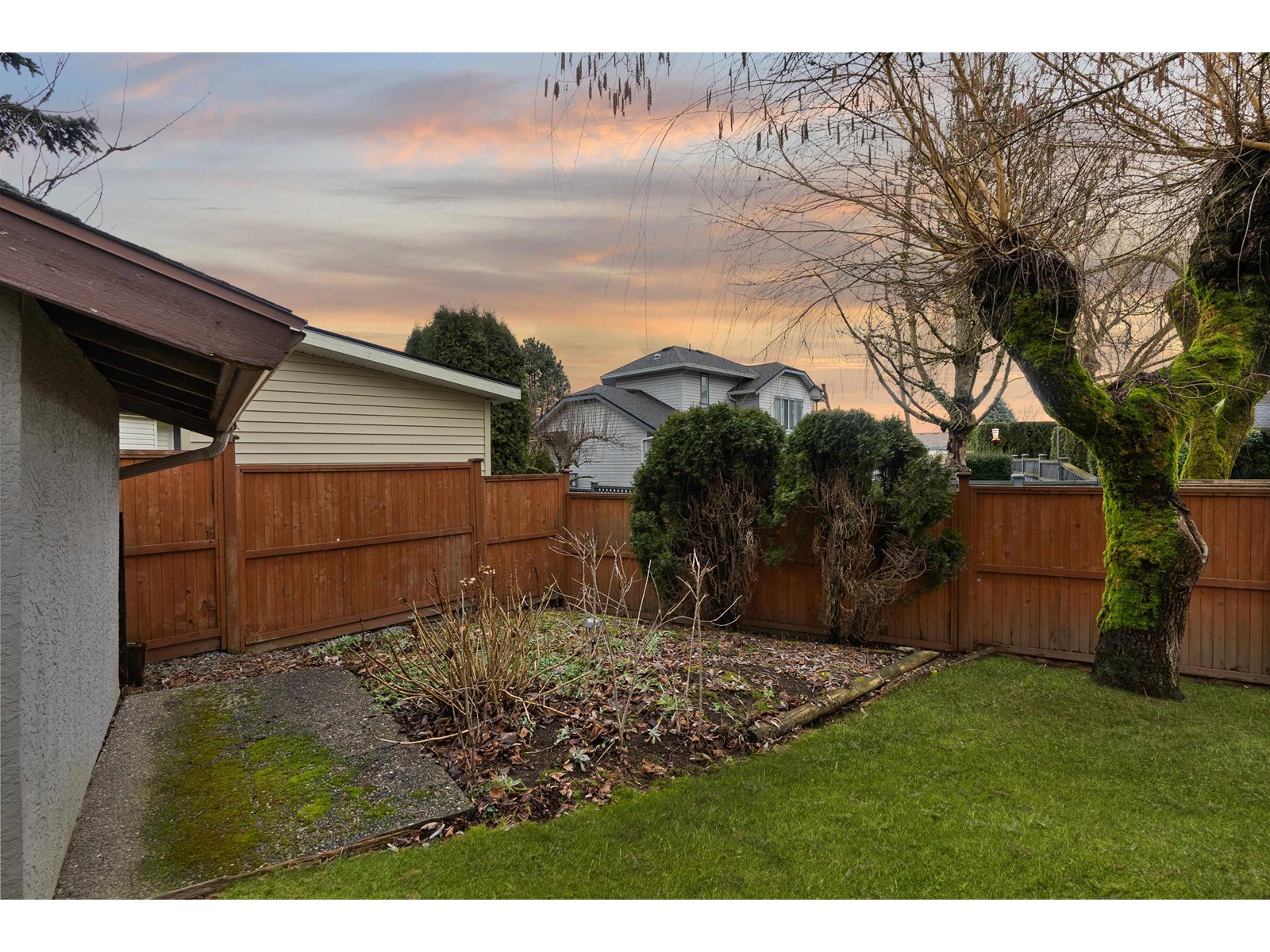 16485 84a Avenue, Surrey, British Columbia  V4N 3G8 - Photo 32 - R2968282