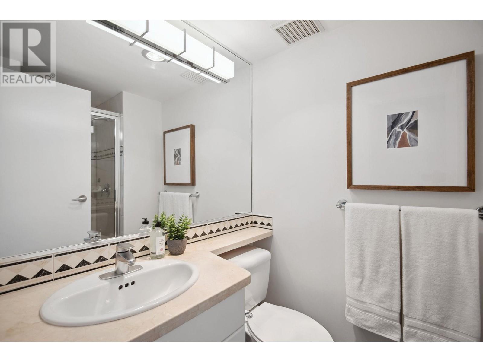 Listing Picture 10 of 24 : 2101 1201 MARINASIDE CRESCENT, Vancouver / 溫哥華 - 魯藝地產 Yvonne Lu Group - MLS Medallion Club Member