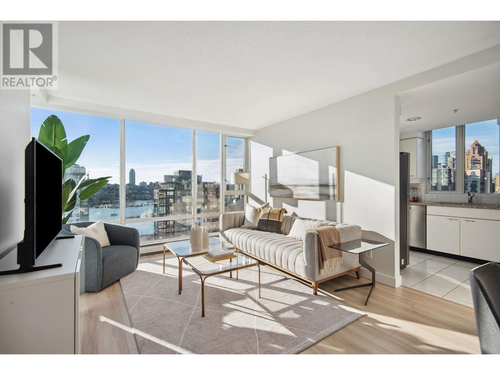 Listing Picture 2 of 24 : 2101 1201 MARINASIDE CRESCENT, Vancouver / 溫哥華 - 魯藝地產 Yvonne Lu Group - MLS Medallion Club Member