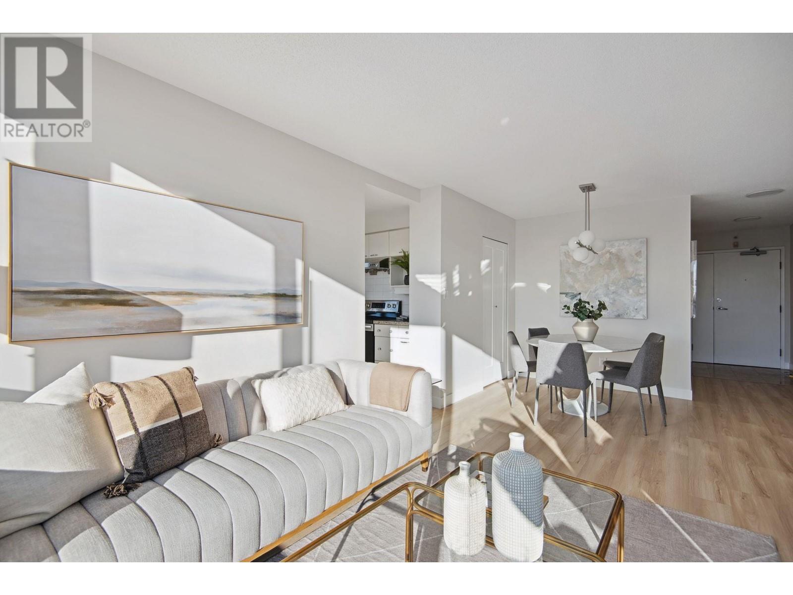 Listing Picture 6 of 24 : 2101 1201 MARINASIDE CRESCENT, Vancouver / 溫哥華 - 魯藝地產 Yvonne Lu Group - MLS Medallion Club Member