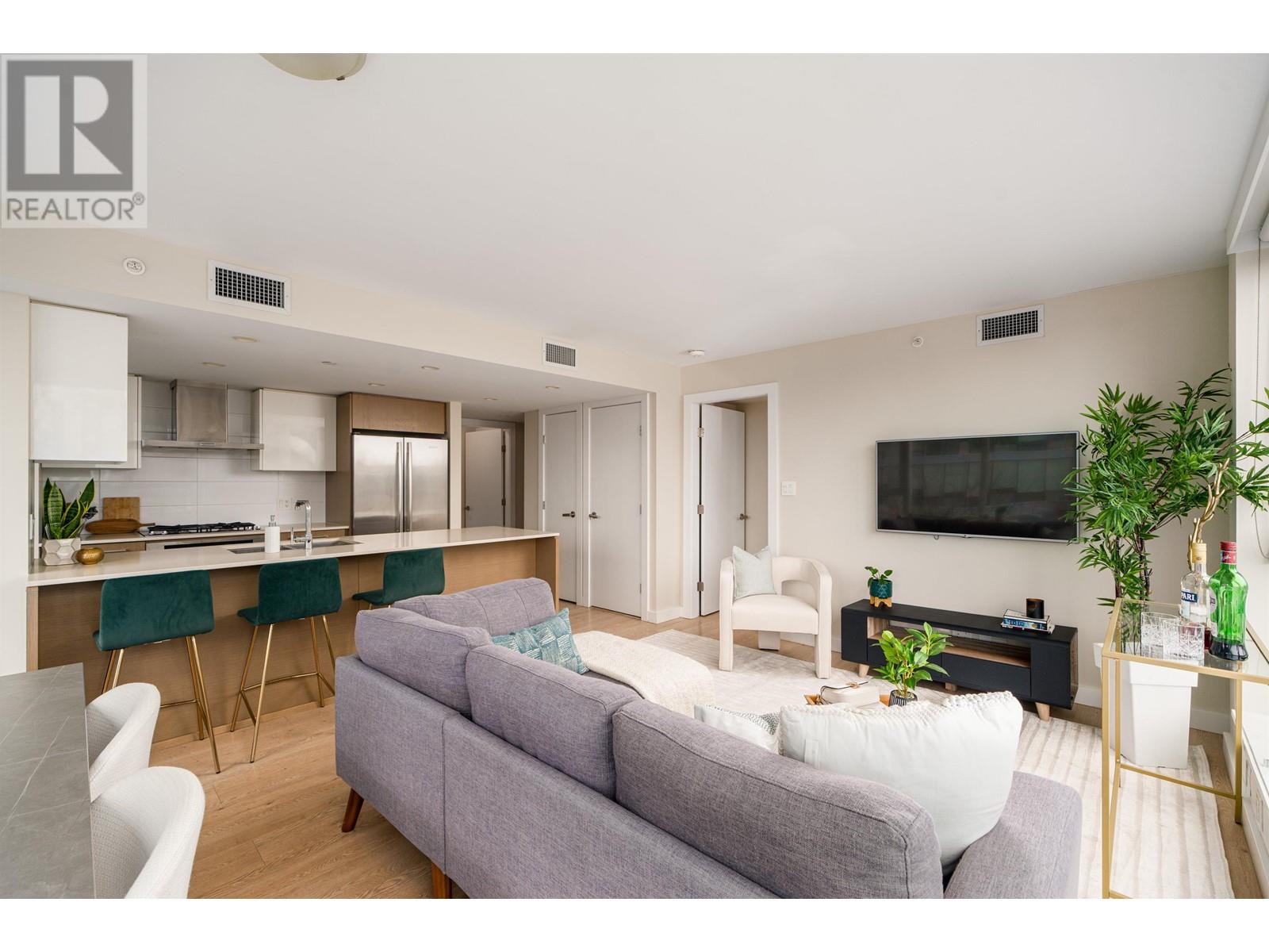 Listing Picture 10 of 30 : 513 1618 QUEBEC STREET, Vancouver / 溫哥華 - 魯藝地產 Yvonne Lu Group - MLS Medallion Club Member