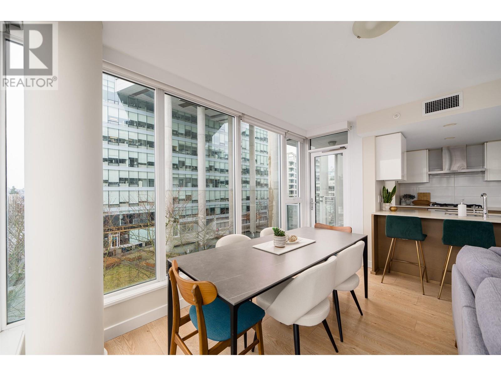 Listing Picture 11 of 30 : 513 1618 QUEBEC STREET, Vancouver / 溫哥華 - 魯藝地產 Yvonne Lu Group - MLS Medallion Club Member