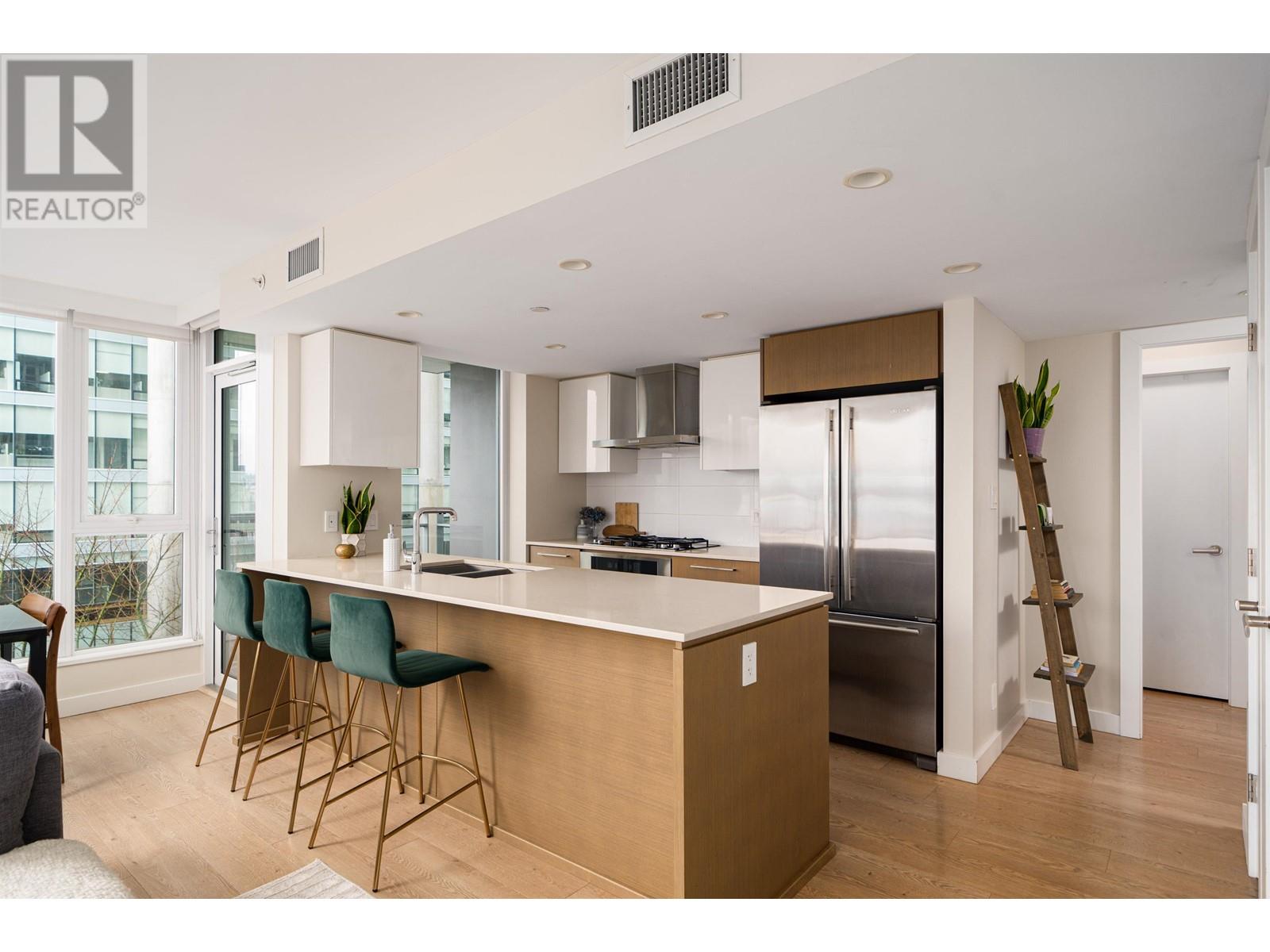 Listing Picture 14 of 30 : 513 1618 QUEBEC STREET, Vancouver / 溫哥華 - 魯藝地產 Yvonne Lu Group - MLS Medallion Club Member