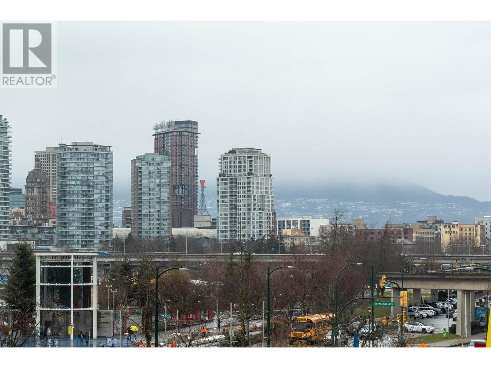 Listing Picture 26 of 30 : 513 1618 QUEBEC STREET, Vancouver / 溫哥華 - 魯藝地產 Yvonne Lu Group - MLS Medallion Club Member