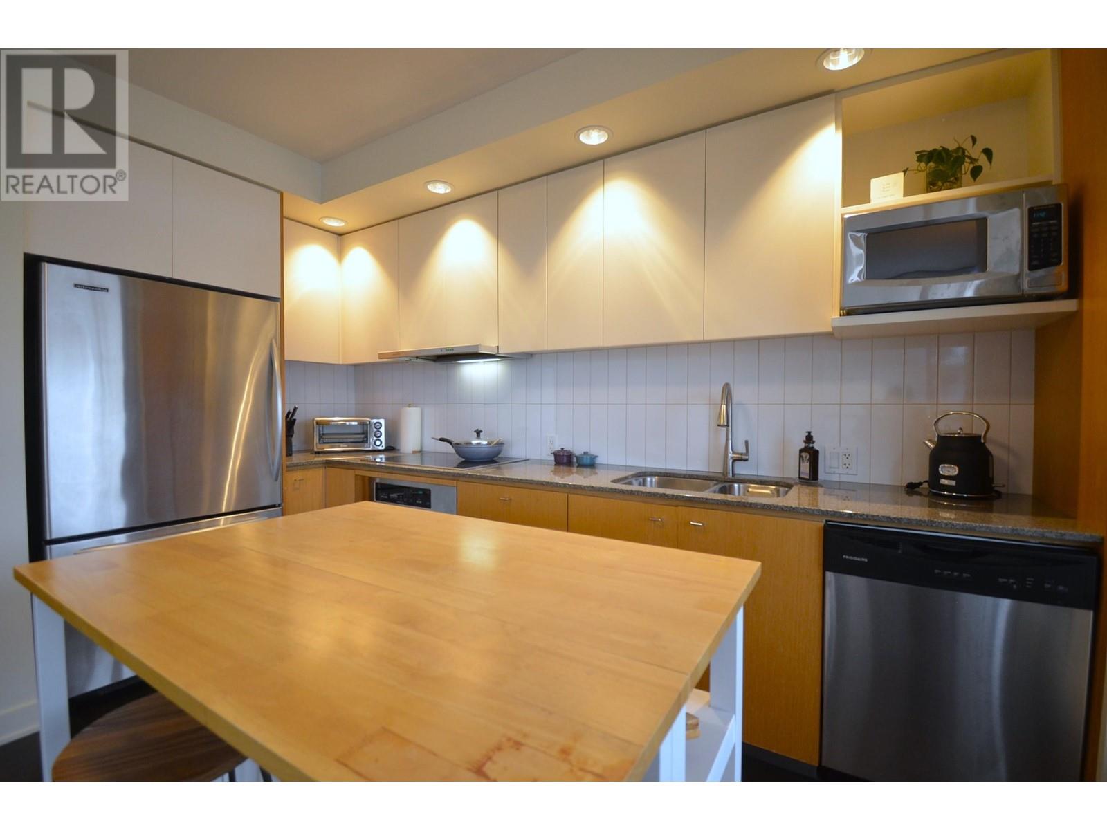 213 750 W 12th Avenue, Vancouver, British Columbia  V5Z 0A3 - Photo 12 - R2967245