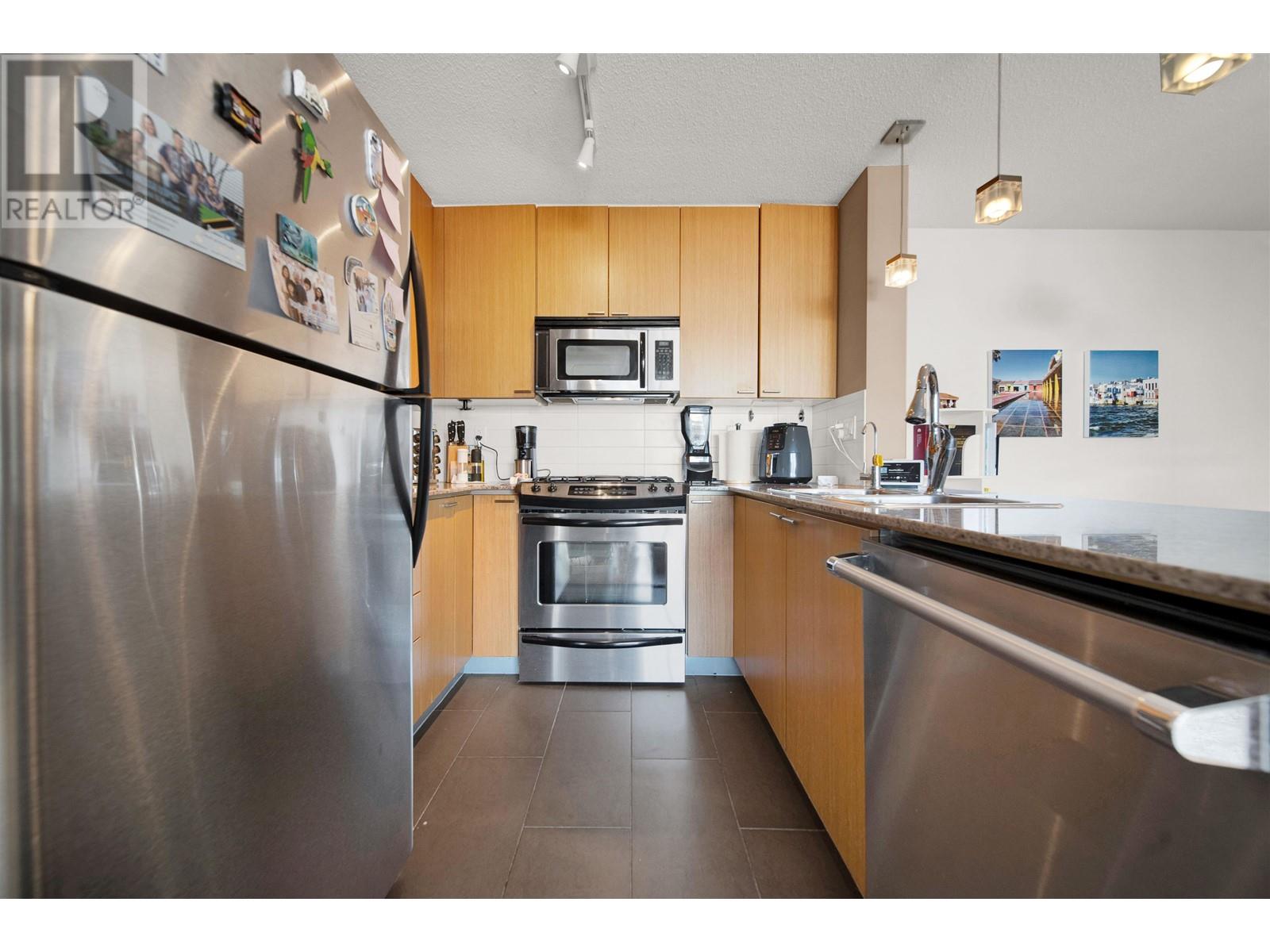 908 39 Sixth Street, New Westminster, British Columbia  V3L 0B3 - Photo 5 - R2968164