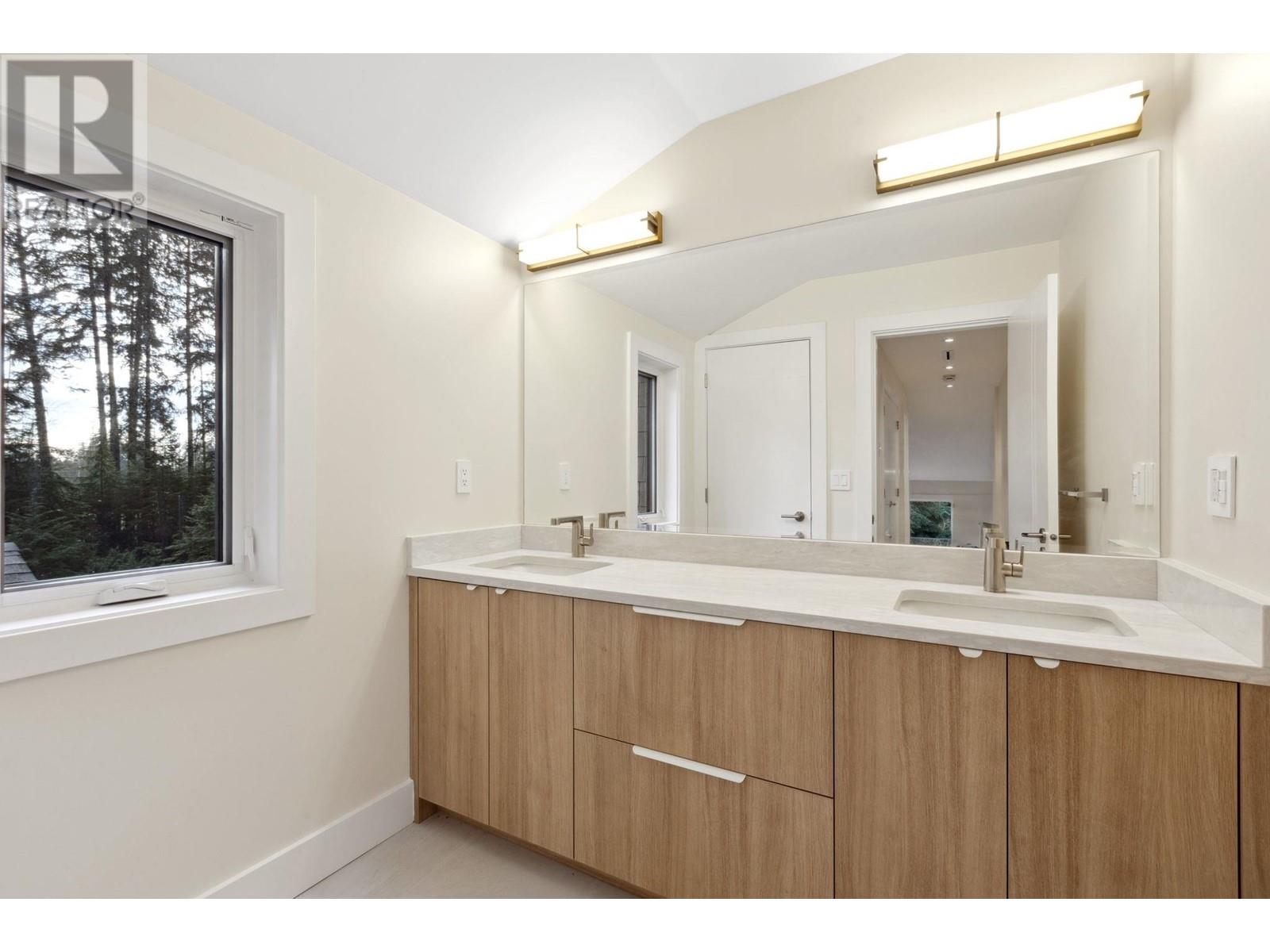 3529 Anne Macdonald Way, North Vancouver, British Columbia  V7G 2S7 - Photo 22 - R2955285