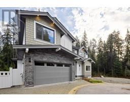 3529 ANNE MACDONALD WAY, North Vancouver, British Columbia
