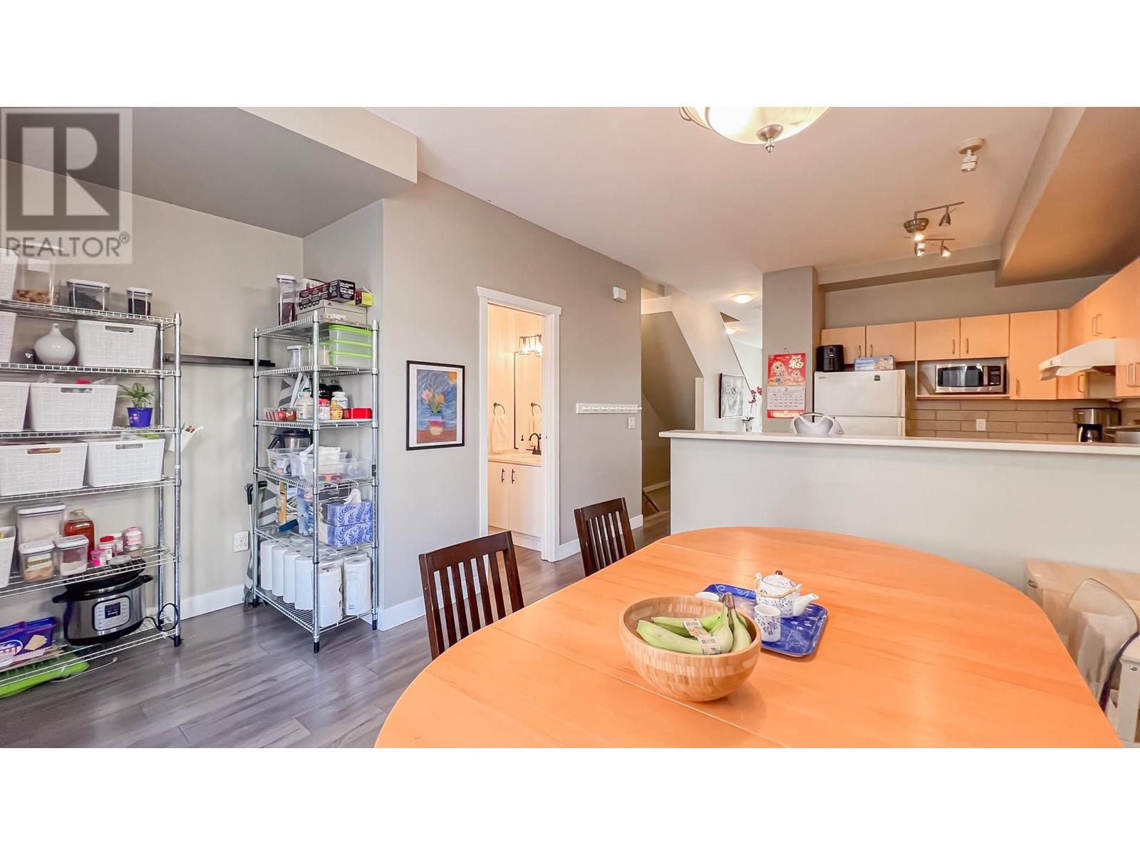 Listing Picture 10 of 27 : 20 9079 JONES ROAD, Richmond / 烈治文 - 魯藝地產 Yvonne Lu Group - MLS Medallion Club Member