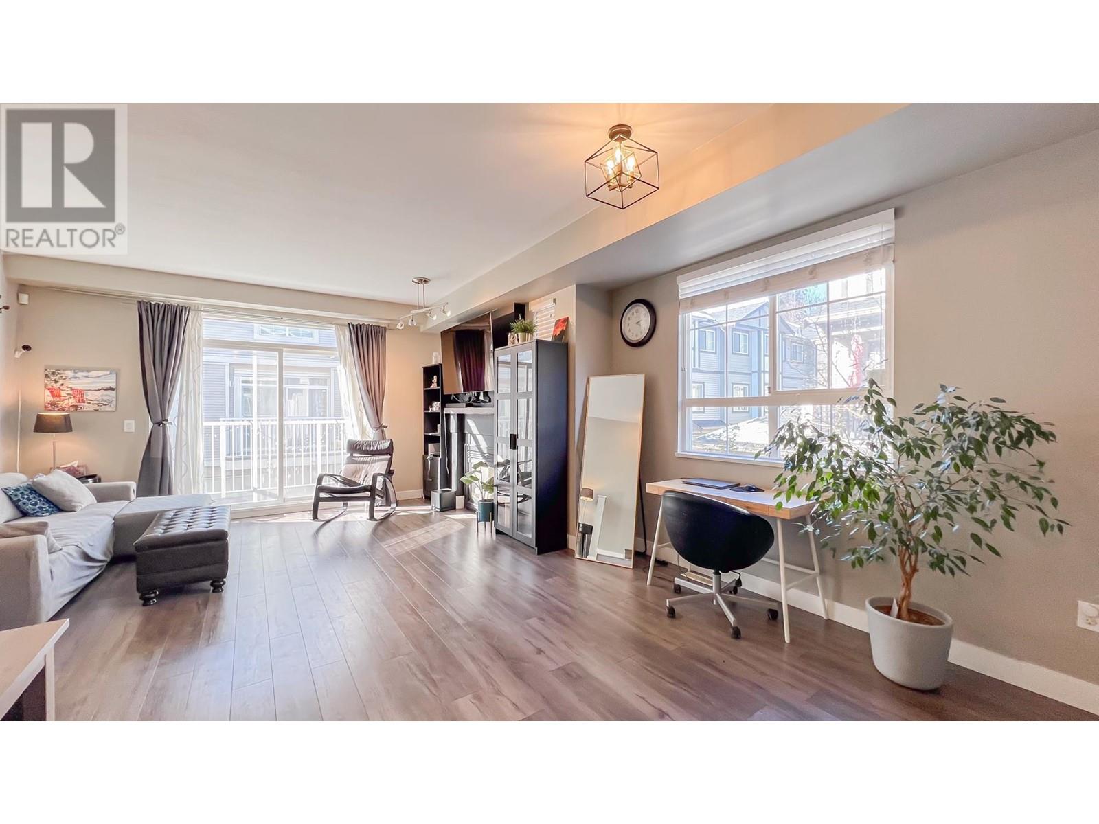 Listing Picture 4 of 27 : 20 9079 JONES ROAD, Richmond / 烈治文 - 魯藝地產 Yvonne Lu Group - MLS Medallion Club Member