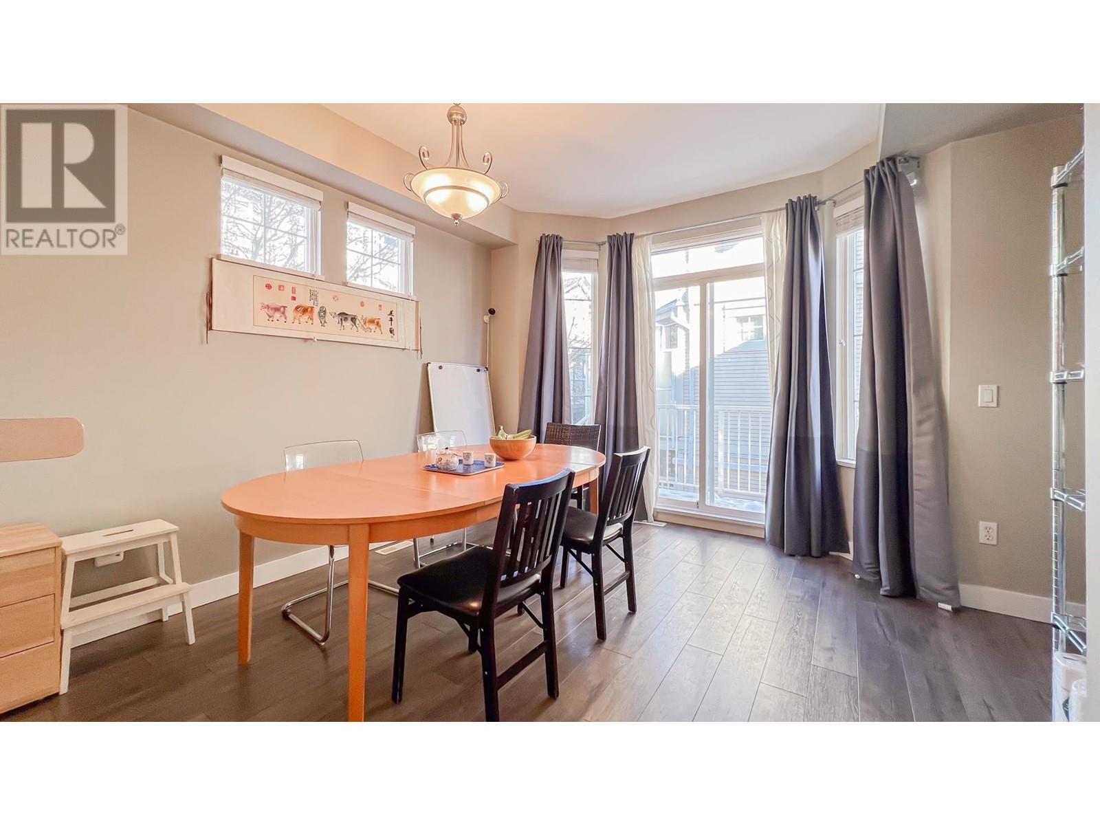 Listing Picture 8 of 27 : 20 9079 JONES ROAD, Richmond / 烈治文 - 魯藝地產 Yvonne Lu Group - MLS Medallion Club Member