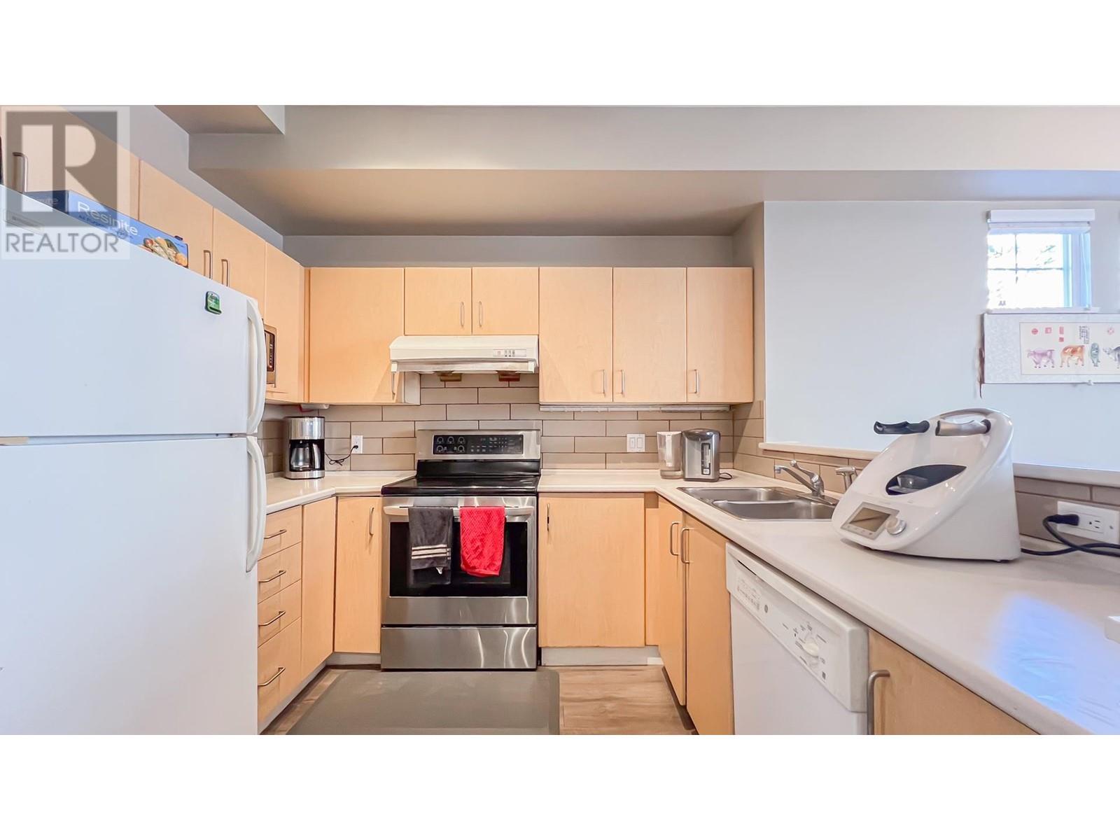 Listing Picture 11 of 27 : 20 9079 JONES ROAD, Richmond / 烈治文 - 魯藝地產 Yvonne Lu Group - MLS Medallion Club Member