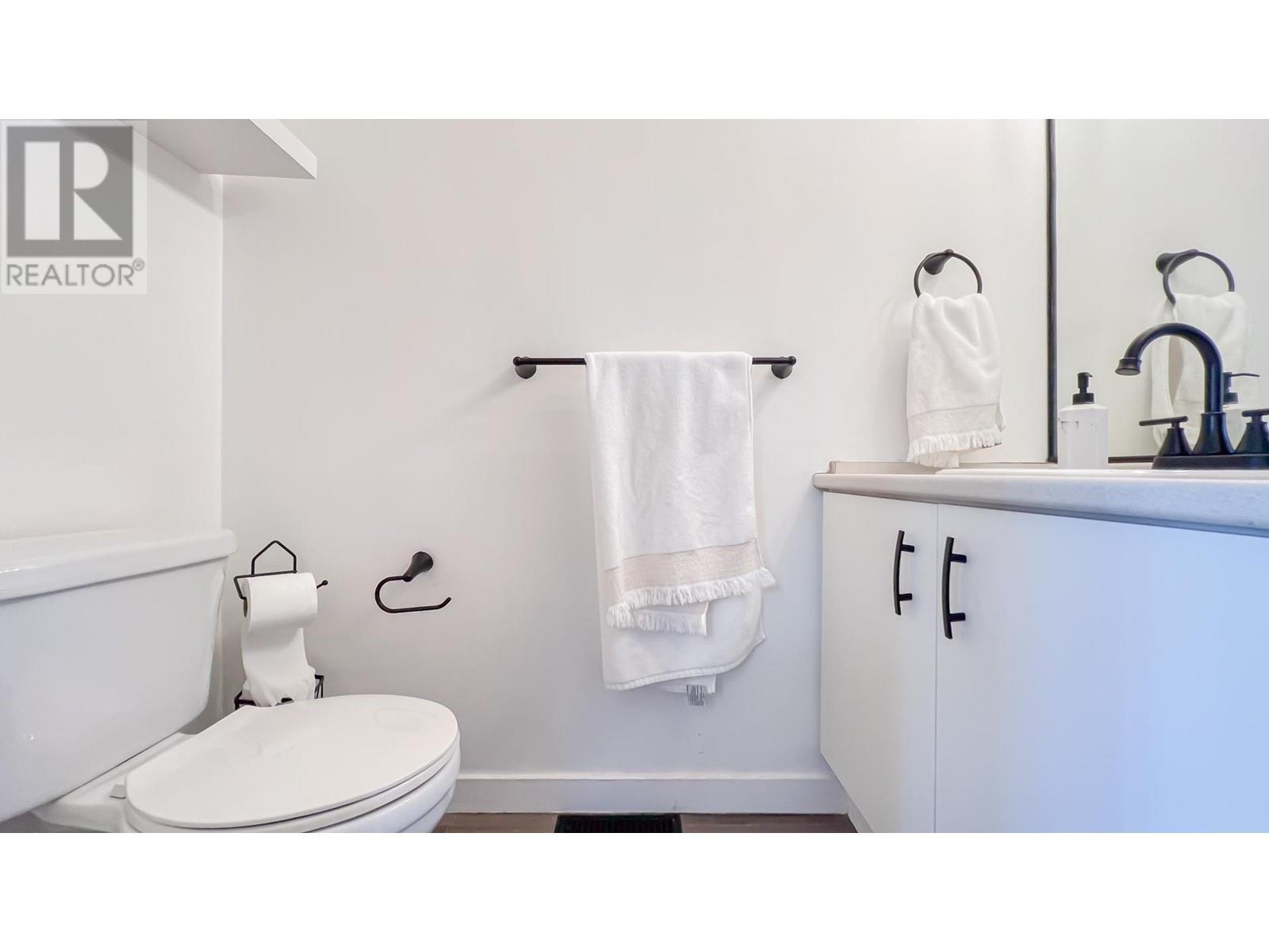 Listing Picture 13 of 27 : 20 9079 JONES ROAD, Richmond / 烈治文 - 魯藝地產 Yvonne Lu Group - MLS Medallion Club Member