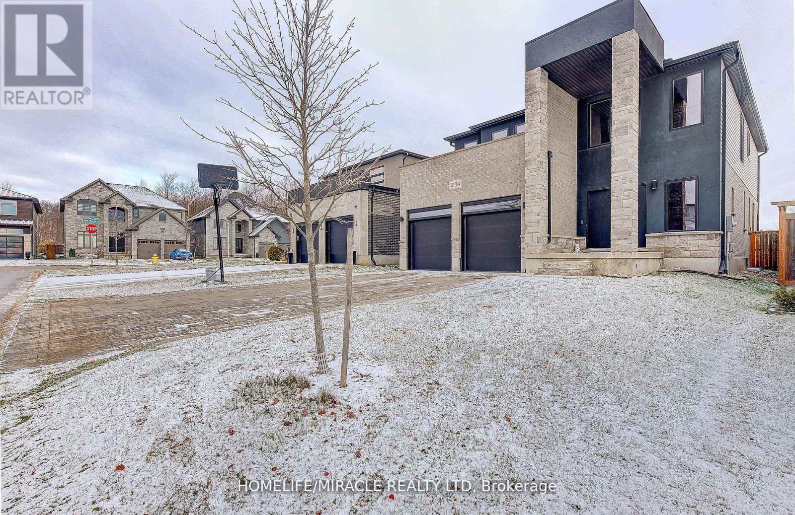 Property at 2194 WESTPOINT HEIGHTS image 3