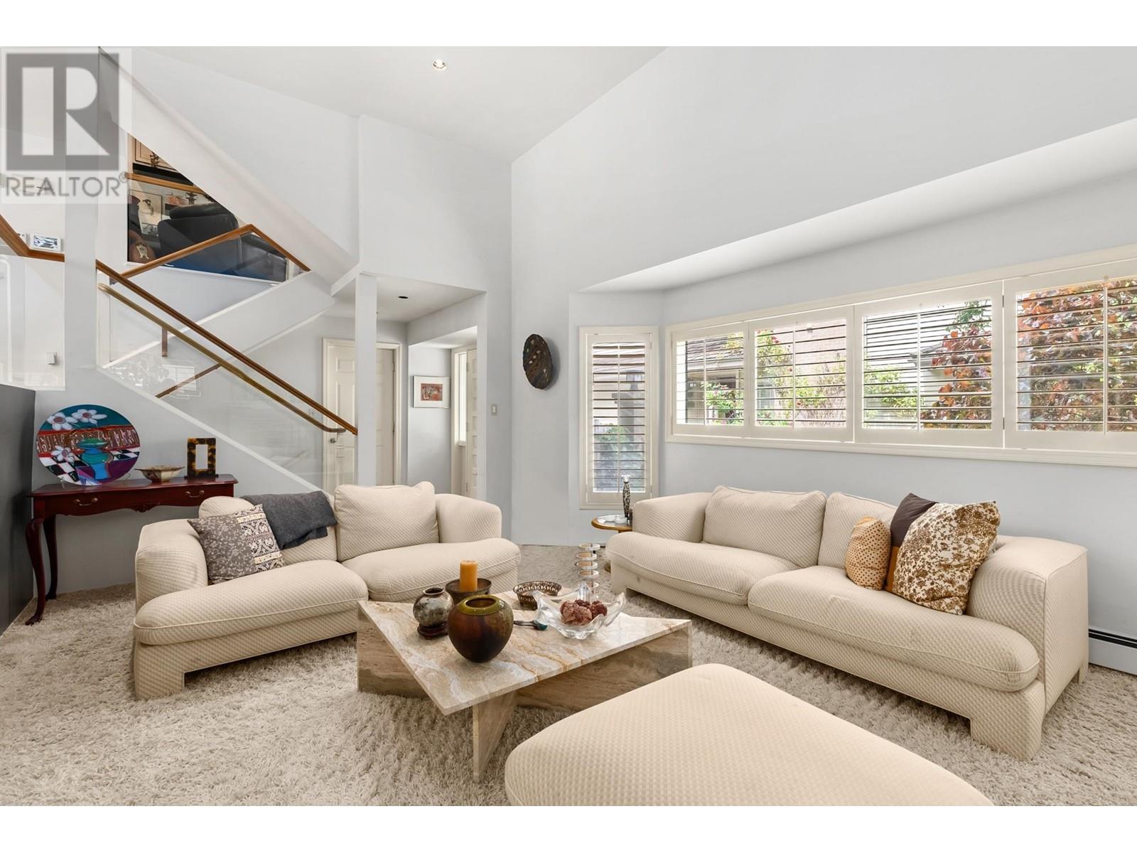 Listing Picture 3 of 33 : 4220 NAUTILUS CLOSE, Vancouver / 溫哥華 - 魯藝地產 Yvonne Lu Group - MLS Medallion Club Member