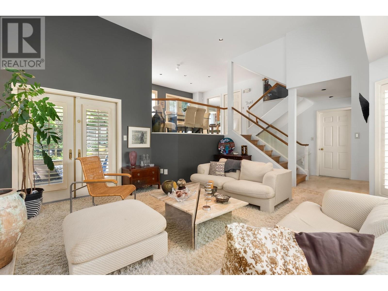 Listing Picture 2 of 33 : 4220 NAUTILUS CLOSE, Vancouver / 溫哥華 - 魯藝地產 Yvonne Lu Group - MLS Medallion Club Member