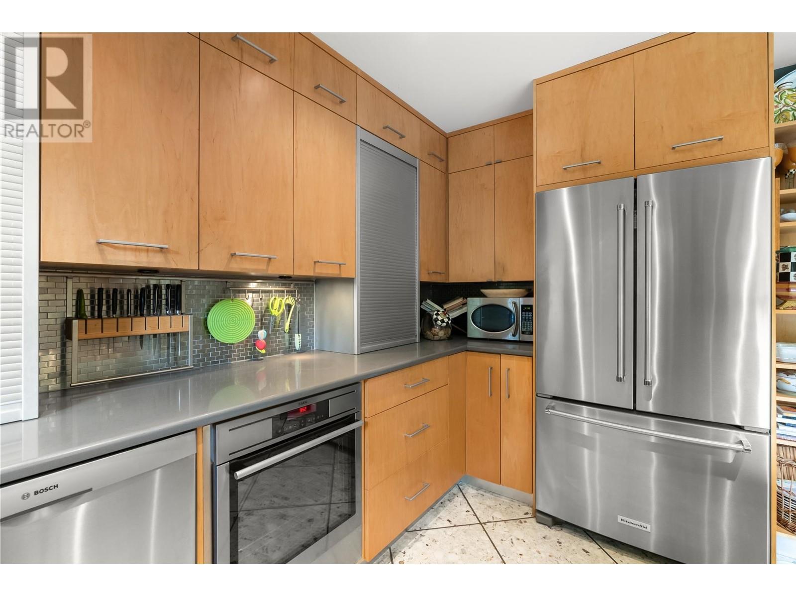 Listing Picture 14 of 33 : 4220 NAUTILUS CLOSE, Vancouver / 溫哥華 - 魯藝地產 Yvonne Lu Group - MLS Medallion Club Member