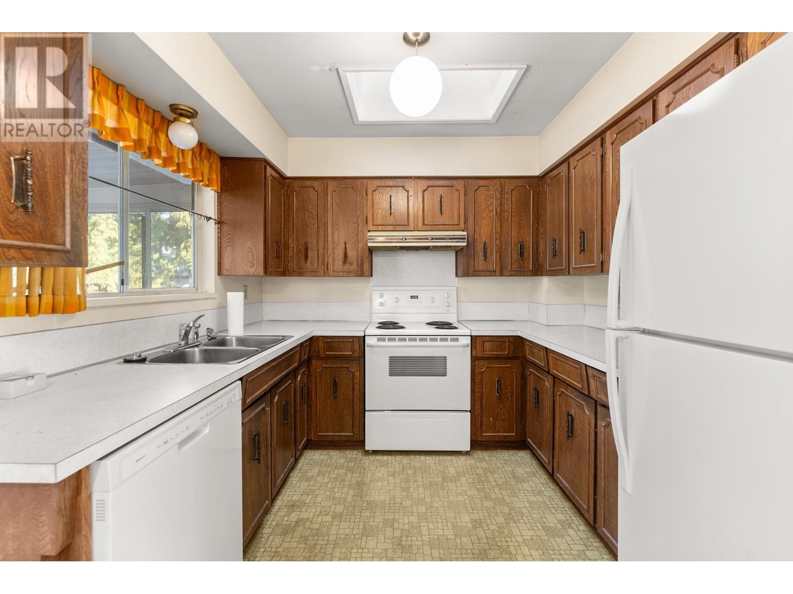Listing Picture 23 of 40 : 5951 KITTIWAKE DRIVE, Richmond / 烈治文 - 魯藝地產 Yvonne Lu Group - MLS Medallion Club Member