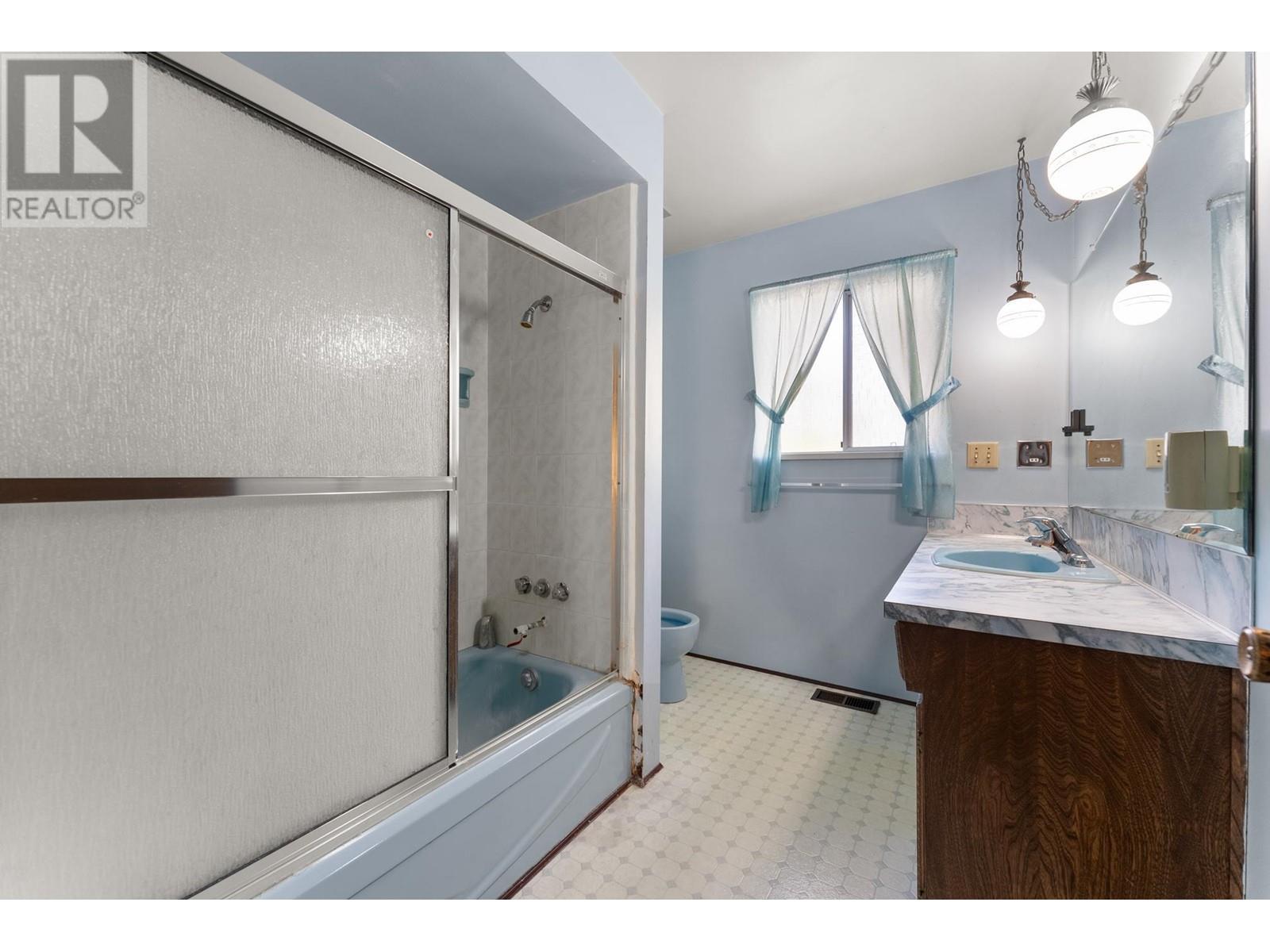 Listing Picture 27 of 40 : 5951 KITTIWAKE DRIVE, Richmond / 烈治文 - 魯藝地產 Yvonne Lu Group - MLS Medallion Club Member
