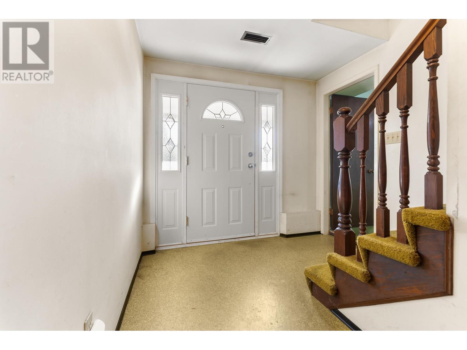 Listing Picture 17 of 40 : 5951 KITTIWAKE DRIVE, Richmond / 烈治文 - 魯藝地產 Yvonne Lu Group - MLS Medallion Club Member
