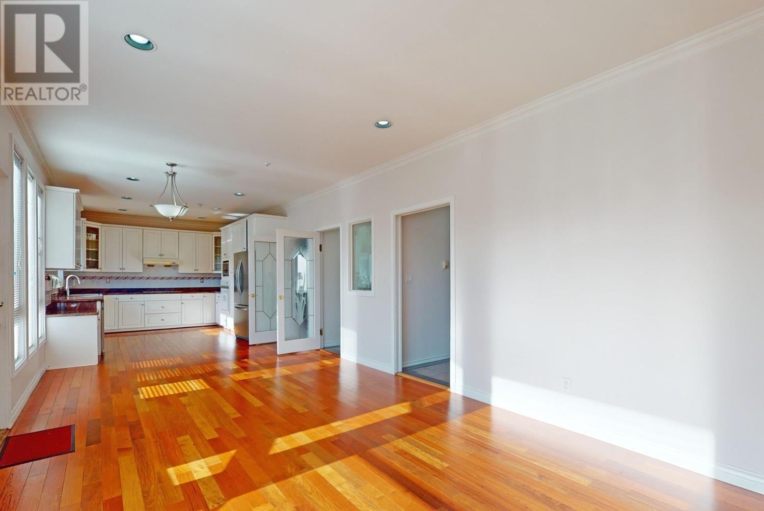 Listing Picture 14 of 38 : 2556 W 20TH AVENUE, Vancouver / 溫哥華 - 魯藝地產 Yvonne Lu Group - MLS Medallion Club Member