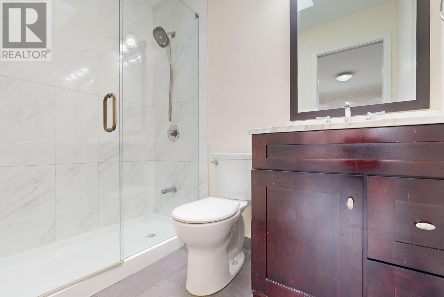 Listing Picture 26 of 38 : 2556 W 20TH AVENUE, Vancouver / 溫哥華 - 魯藝地產 Yvonne Lu Group - MLS Medallion Club Member