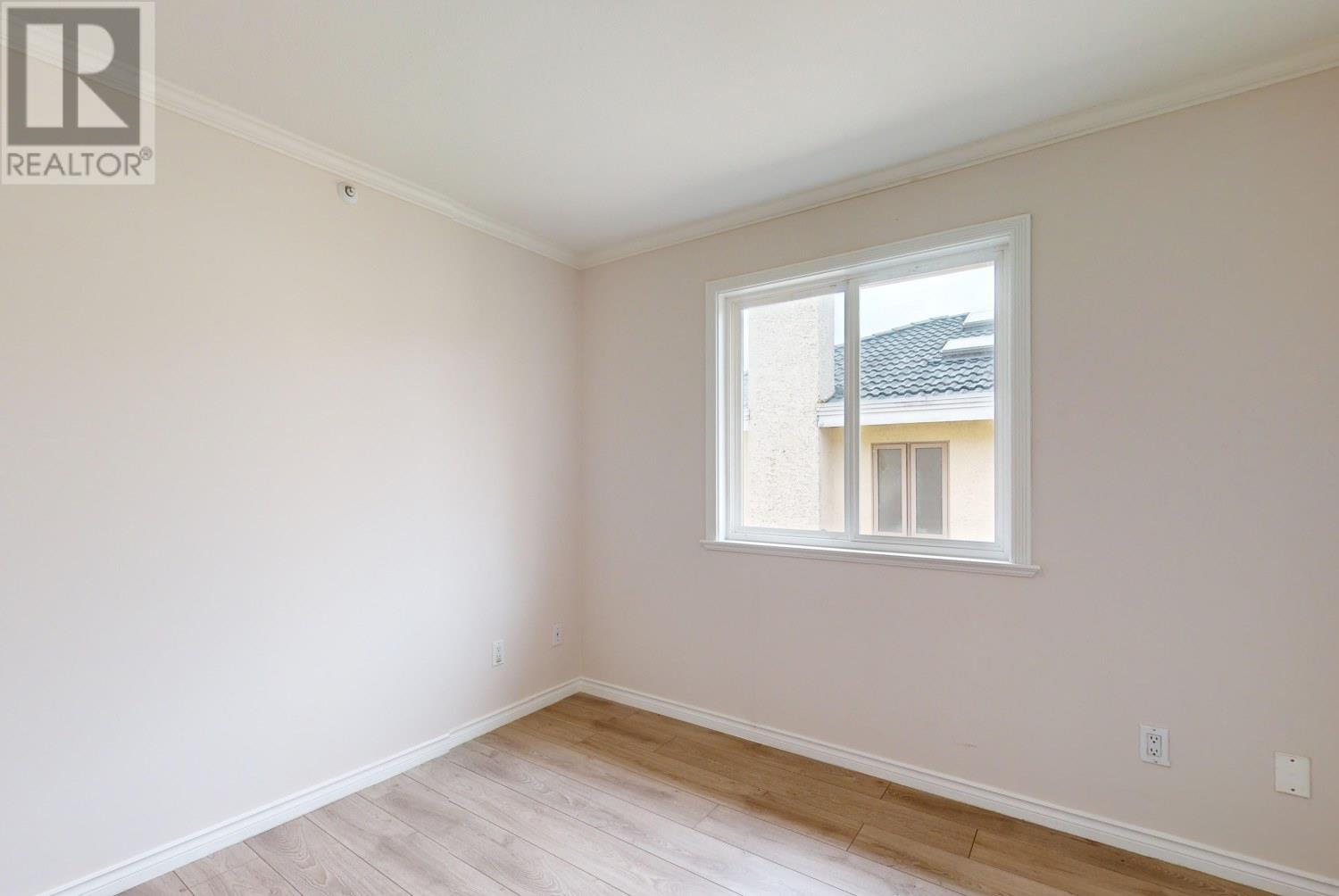 Listing Picture 27 of 38 : 2556 W 20TH AVENUE, Vancouver / 溫哥華 - 魯藝地產 Yvonne Lu Group - MLS Medallion Club Member