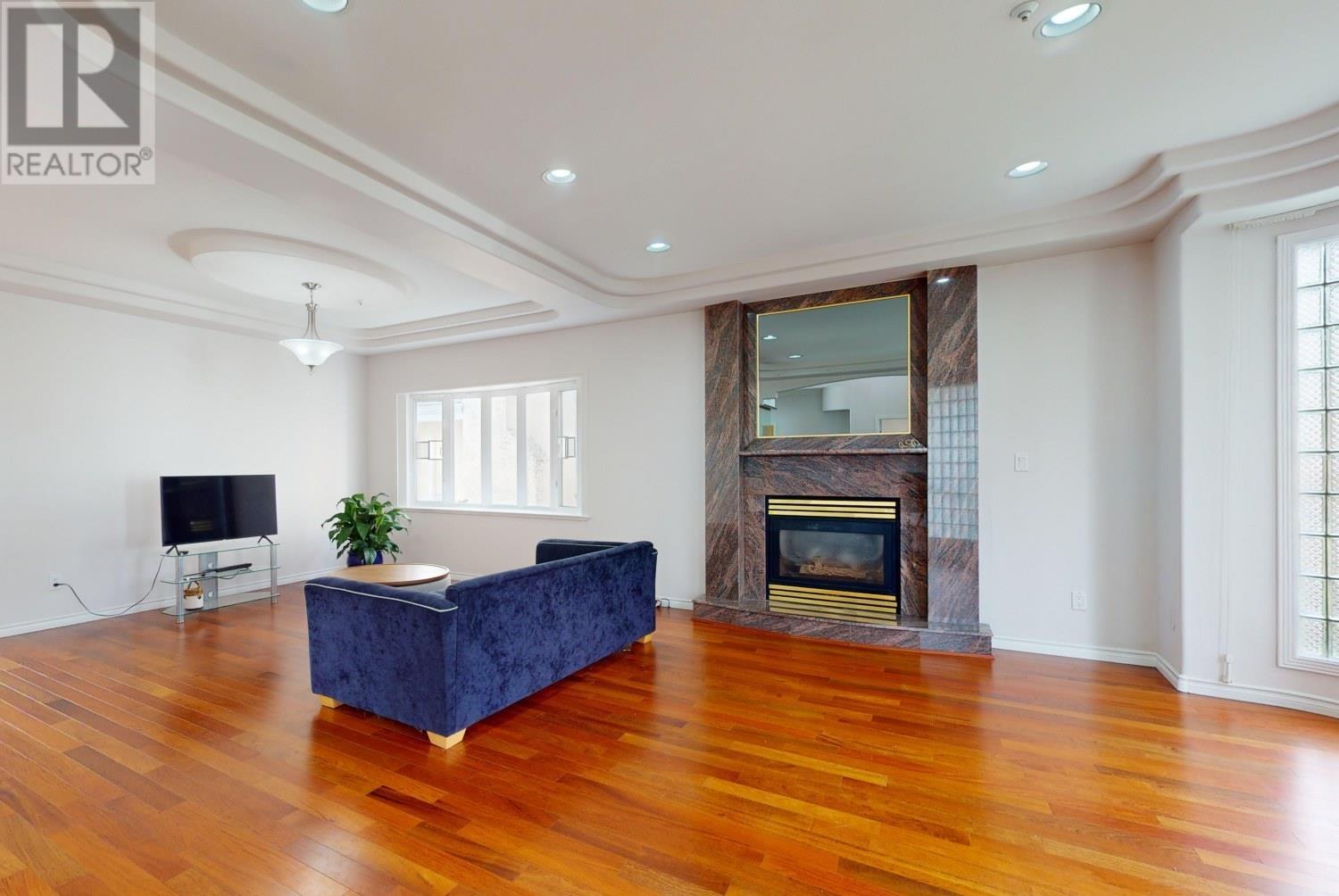 Listing Picture 6 of 38 : 2556 W 20TH AVENUE, Vancouver / 溫哥華 - 魯藝地產 Yvonne Lu Group - MLS Medallion Club Member