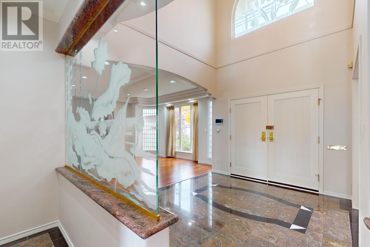 Listing Picture 3 of 38 : 2556 W 20TH AVENUE, Vancouver / 溫哥華 - 魯藝地產 Yvonne Lu Group - MLS Medallion Club Member