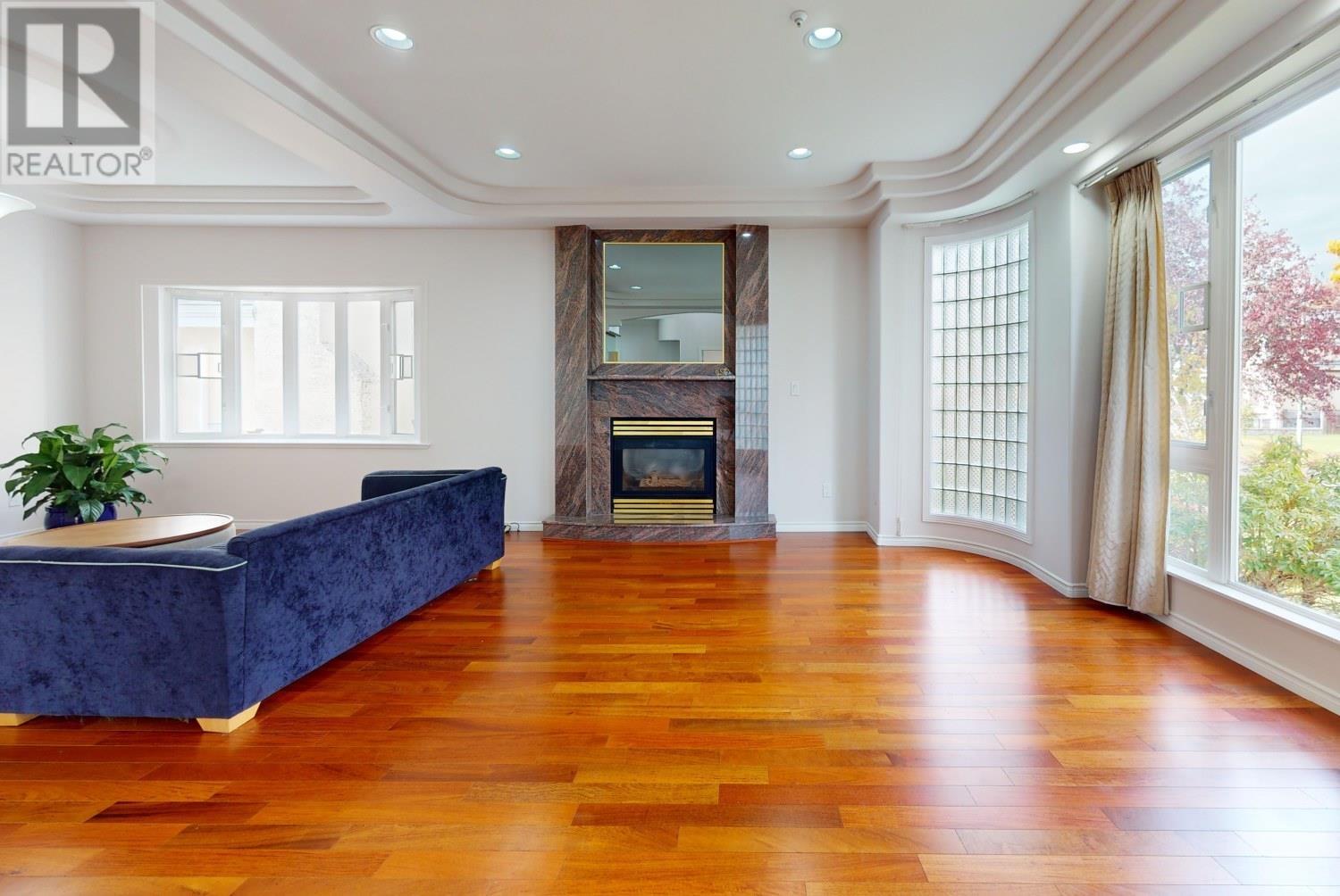 Listing Picture 5 of 38 : 2556 W 20TH AVENUE, Vancouver / 溫哥華 - 魯藝地產 Yvonne Lu Group - MLS Medallion Club Member