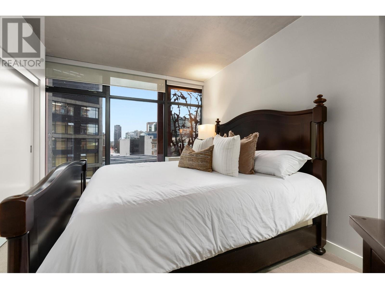 Listing Picture 14 of 38 : 1406 128 W CORDOVA STREET, Vancouver / 溫哥華 - 魯藝地產 Yvonne Lu Group - MLS Medallion Club Member