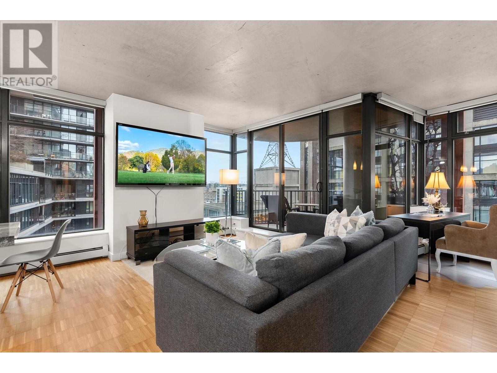 Listing Picture 2 of 38 : 1406 128 W CORDOVA STREET, Vancouver / 溫哥華 - 魯藝地產 Yvonne Lu Group - MLS Medallion Club Member