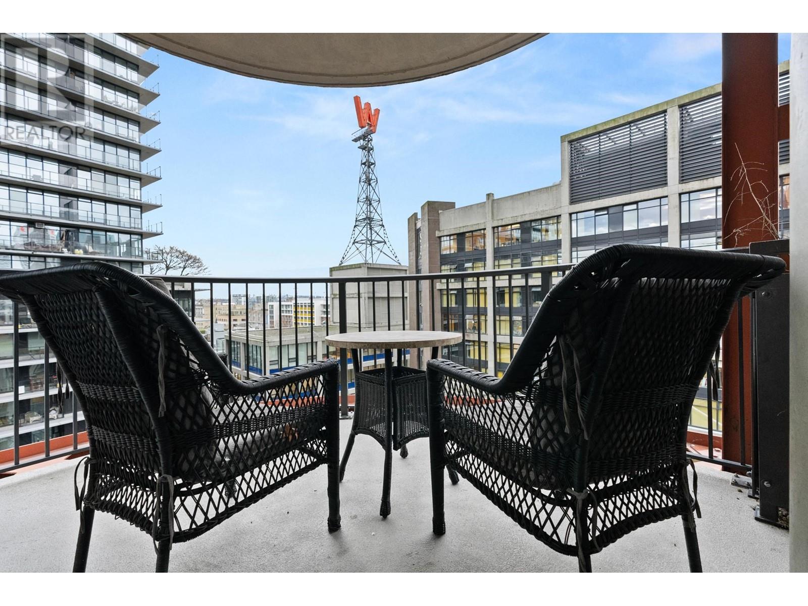 Listing Picture 27 of 38 : 1406 128 W CORDOVA STREET, Vancouver / 溫哥華 - 魯藝地產 Yvonne Lu Group - MLS Medallion Club Member