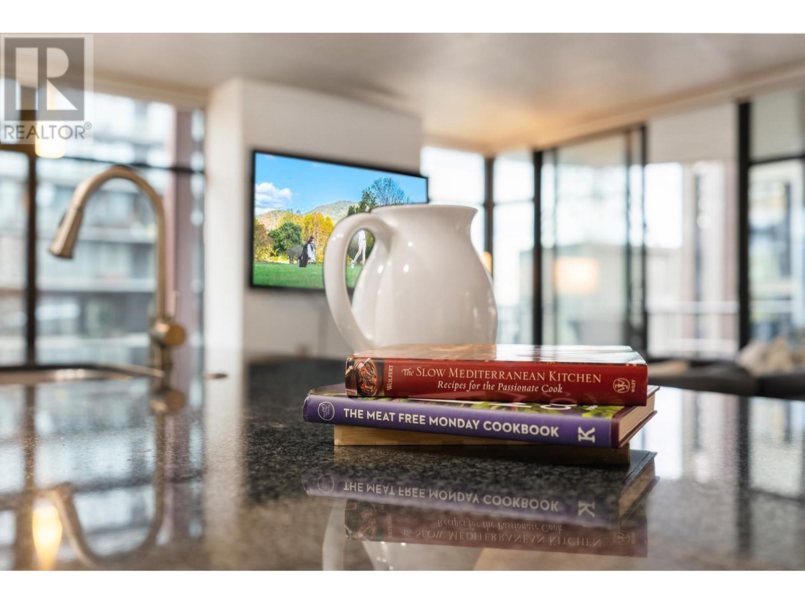 Listing Picture 23 of 38 : 1406 128 W CORDOVA STREET, Vancouver / 溫哥華 - 魯藝地產 Yvonne Lu Group - MLS Medallion Club Member