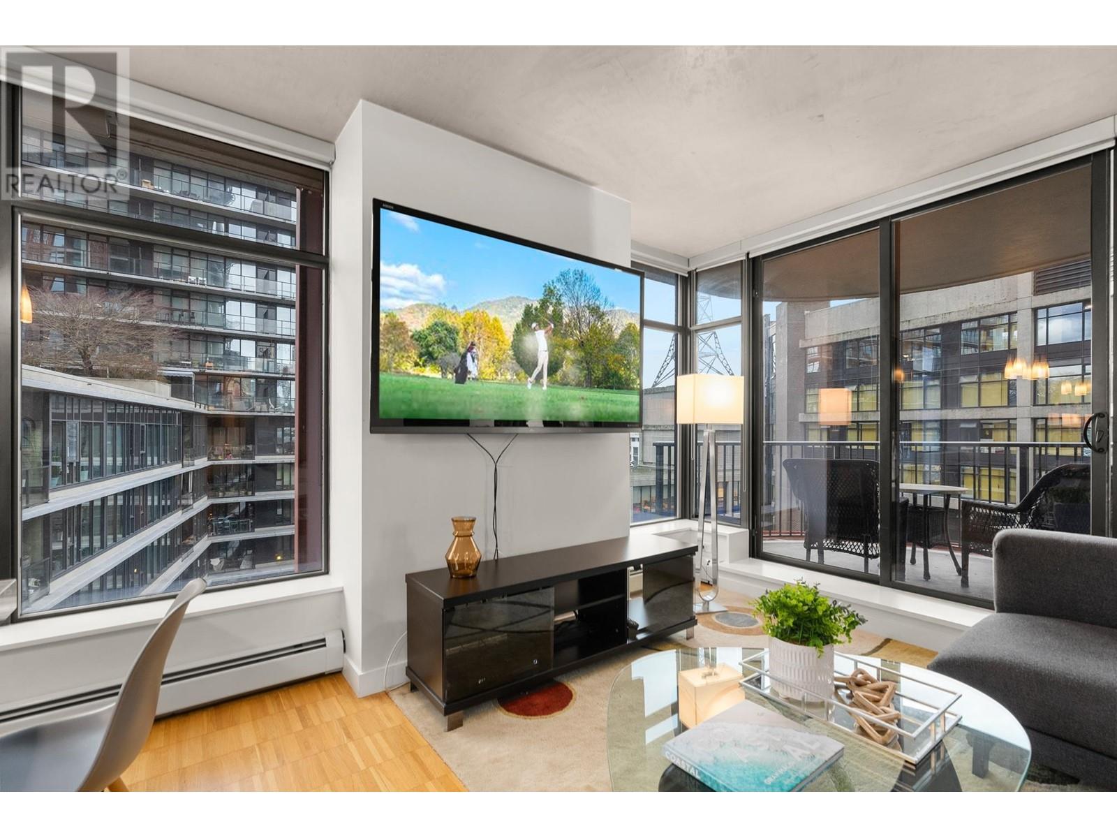 Listing Picture 3 of 38 : 1406 128 W CORDOVA STREET, Vancouver / 溫哥華 - 魯藝地產 Yvonne Lu Group - MLS Medallion Club Member