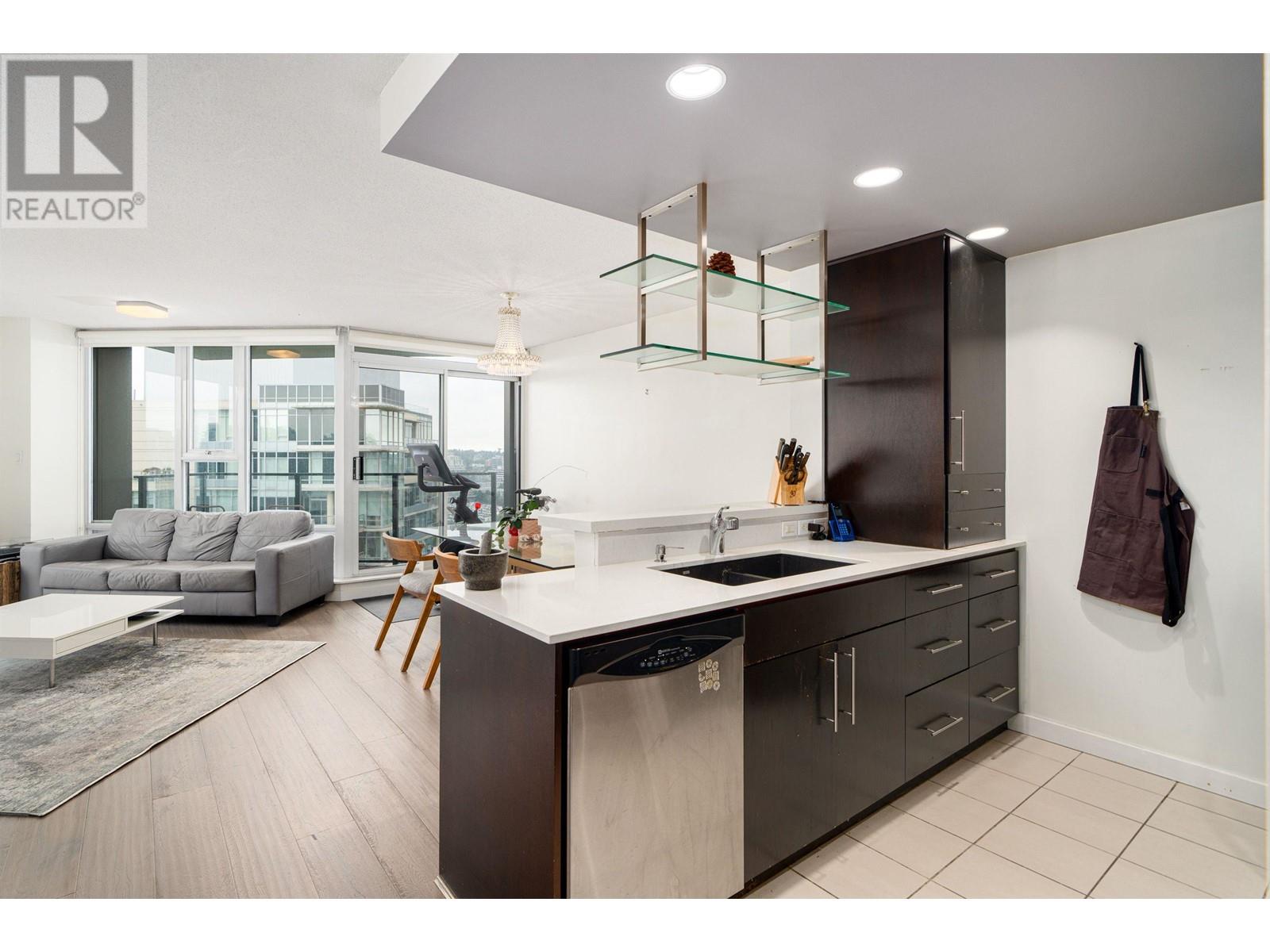 Listing Picture 9 of 24 : 2802 455 BEACH CRESCENT, Vancouver / 溫哥華 - 魯藝地產 Yvonne Lu Group - MLS Medallion Club Member