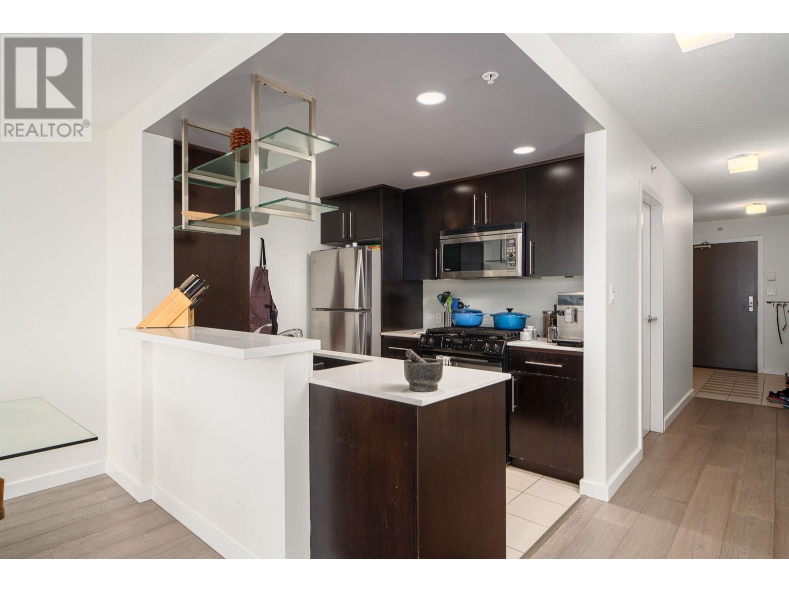 Listing Picture 10 of 24 : 2802 455 BEACH CRESCENT, Vancouver / 溫哥華 - 魯藝地產 Yvonne Lu Group - MLS Medallion Club Member