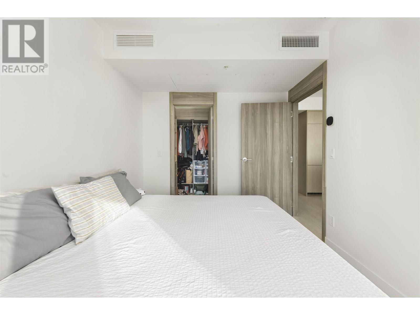 Listing Picture 9 of 40 : 1603 3300 KETCHESON ROAD, Richmond / 烈治文 - 魯藝地產 Yvonne Lu Group - MLS Medallion Club Member