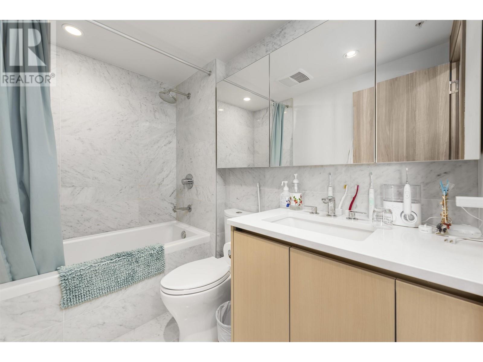 Listing Picture 14 of 40 : 1603 3300 KETCHESON ROAD, Richmond / 烈治文 - 魯藝地產 Yvonne Lu Group - MLS Medallion Club Member