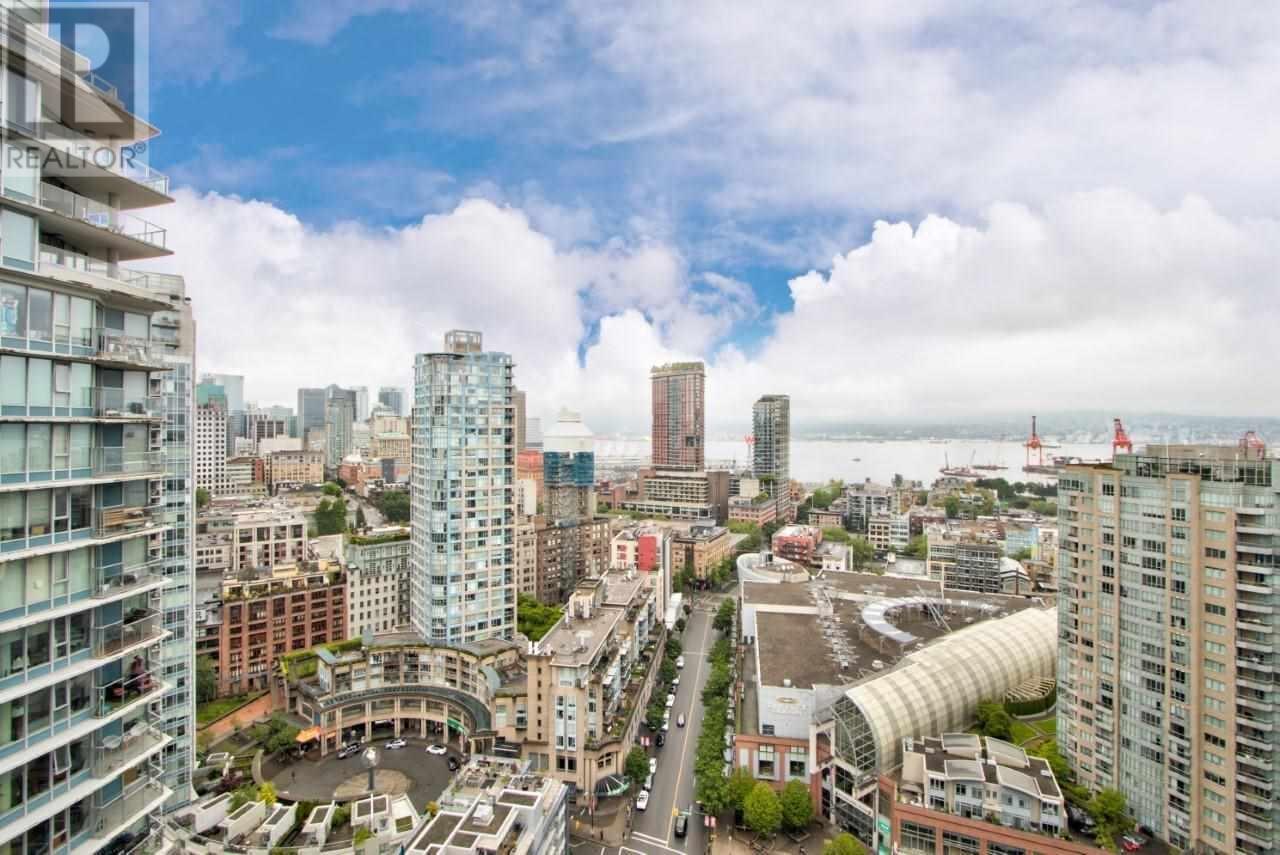 Listing Picture 3 of 22 : 3206 688 ABBOTT STREET, Vancouver / 溫哥華 - 魯藝地產 Yvonne Lu Group - MLS Medallion Club Member