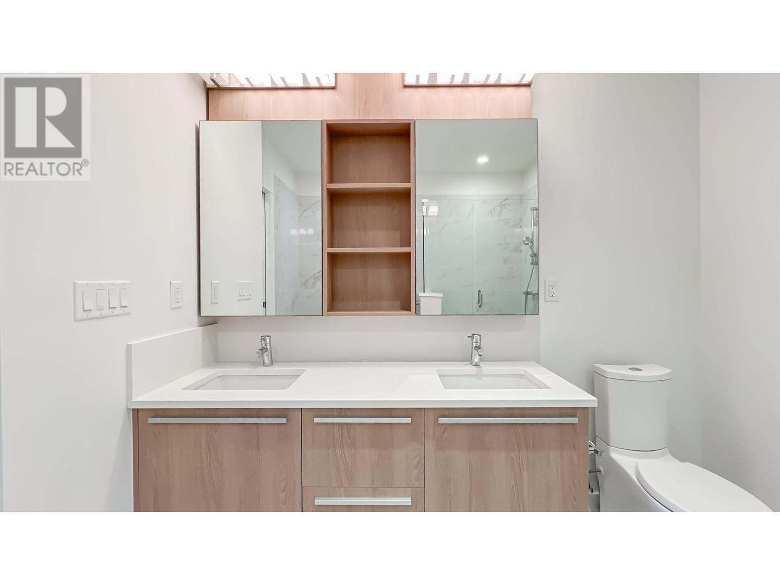 302 1295 Conifer Street, North Vancouver, British Columbia  V7J 0B4 - Photo 11 - R2968660