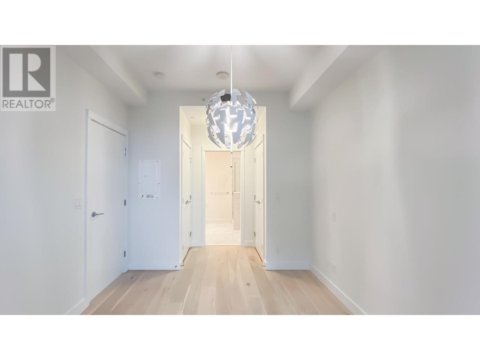 302 1295 Conifer Street, North Vancouver, British Columbia  V7J 0B4 - Photo 9 - R2968660