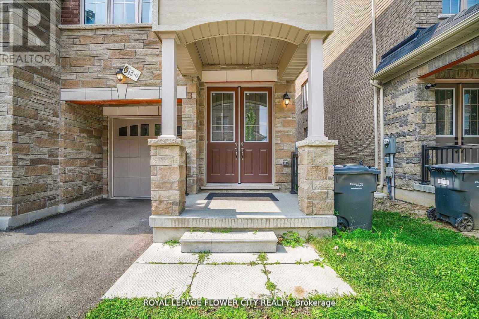 14 Faye Street, Brampton, Ontario  L6P 4M9 - Photo 5 - W11979593