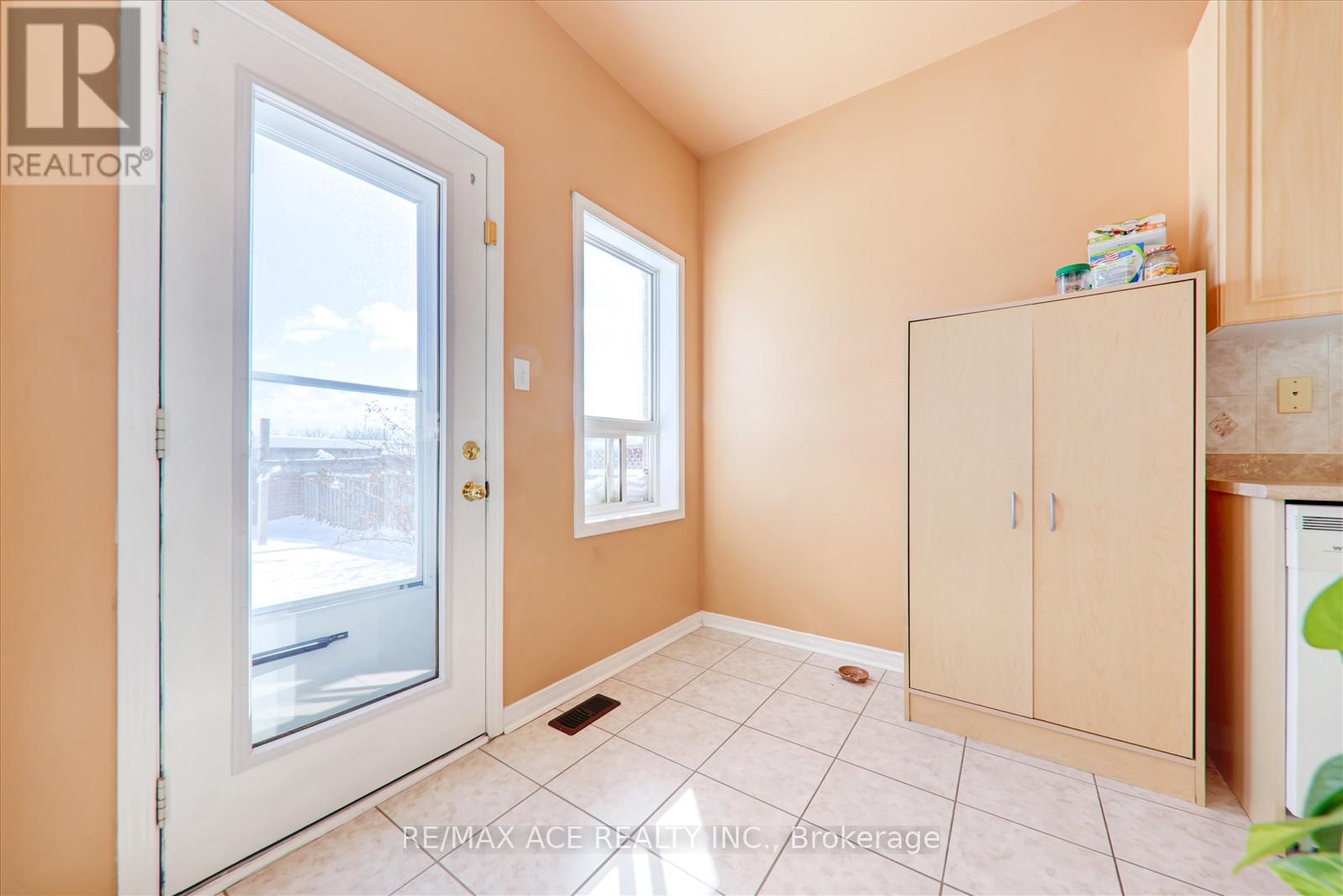 88 Kettlewell Crescent, Brampton, Ontario  L6R 0T1 - Photo 11 - W11973122