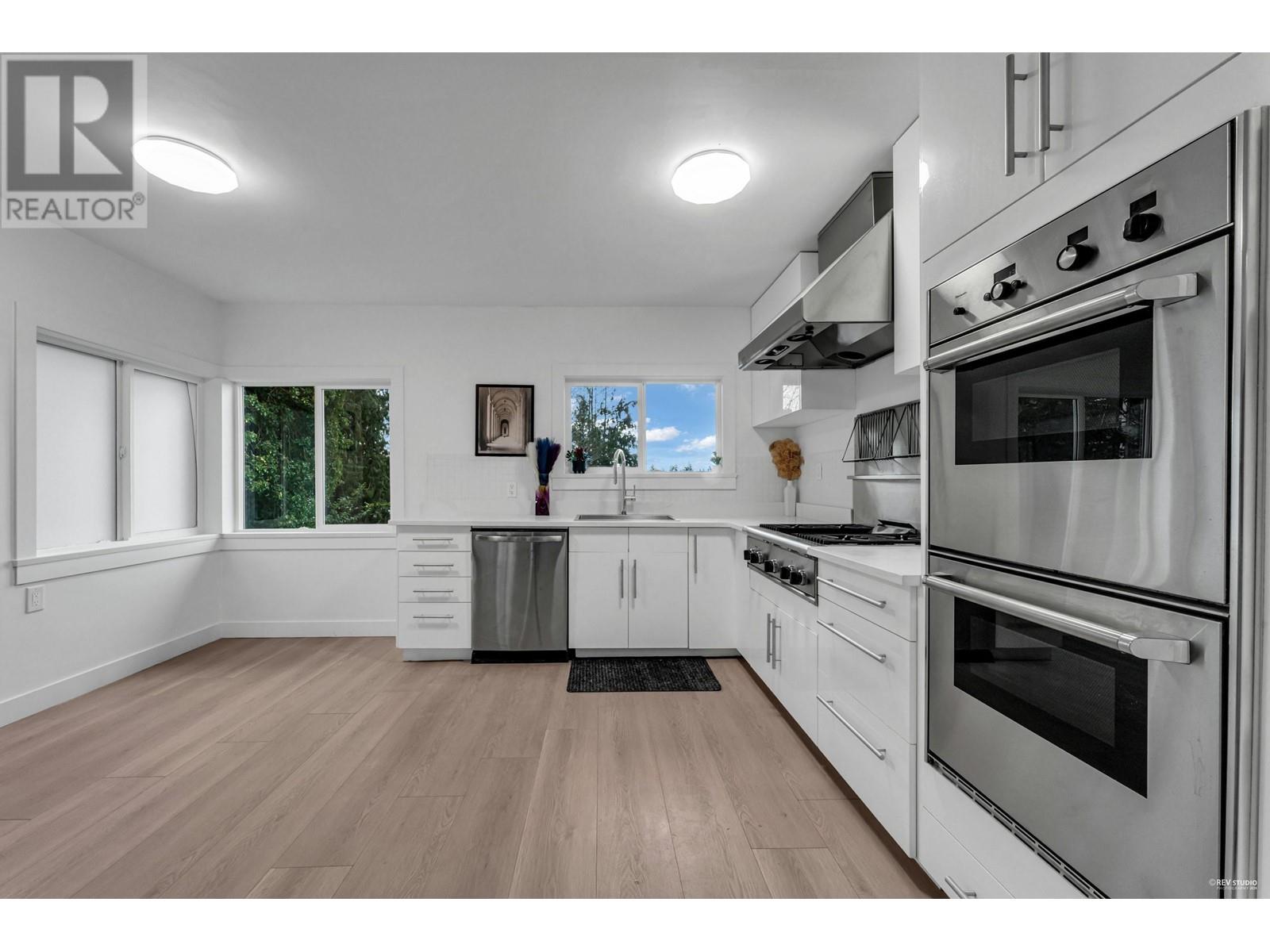 1010 Keith Road, West Vancouver, British Columbia  V7T 1M5 - Photo 17 - R2968690