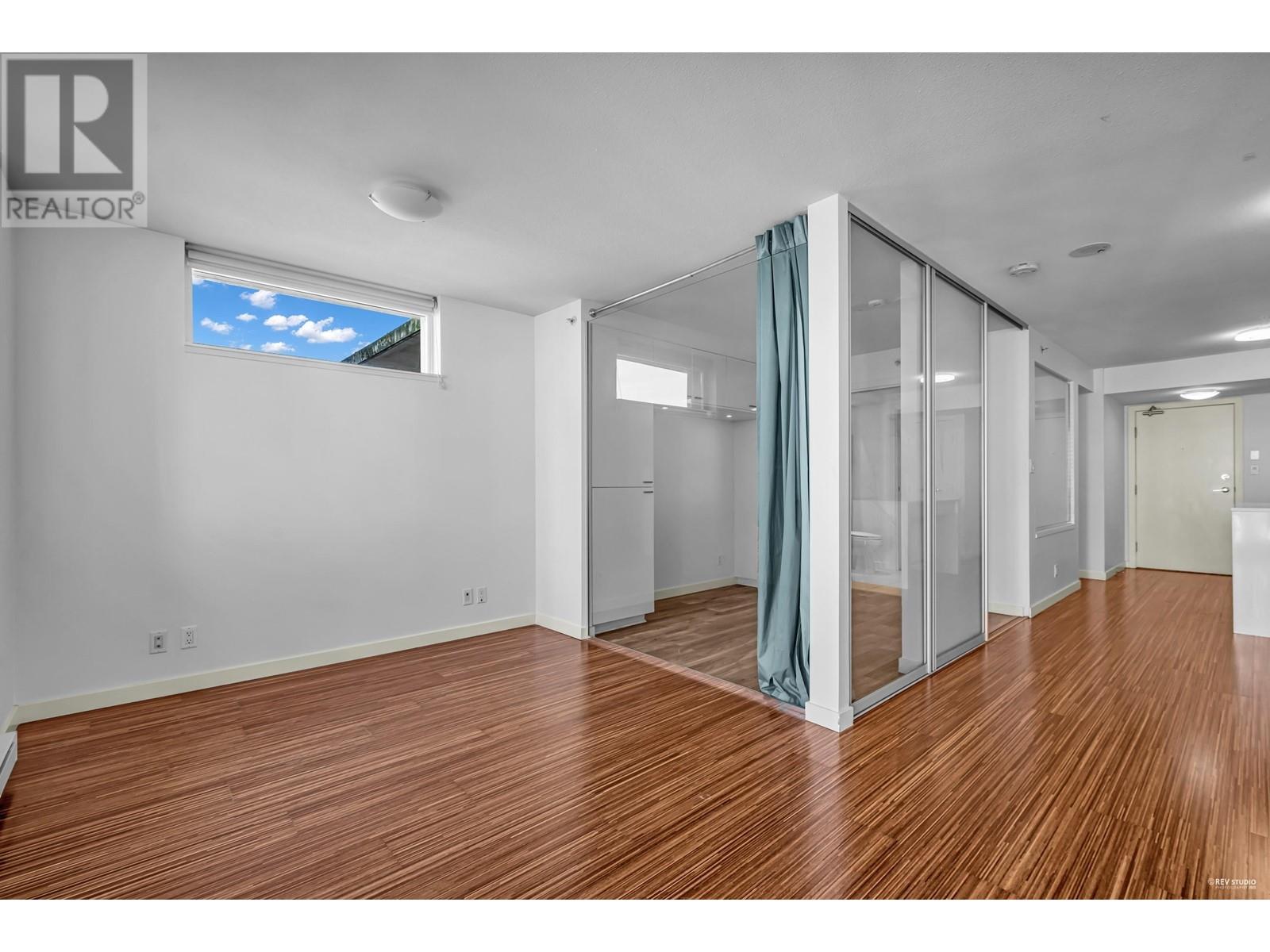 801 328 E 11th Avenue, Vancouver, British Columbia  V5T 4W1 - Photo 1 - R2967658
